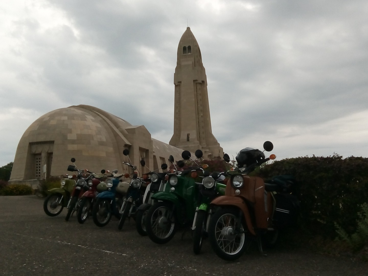 Die Mopeds in Verdun