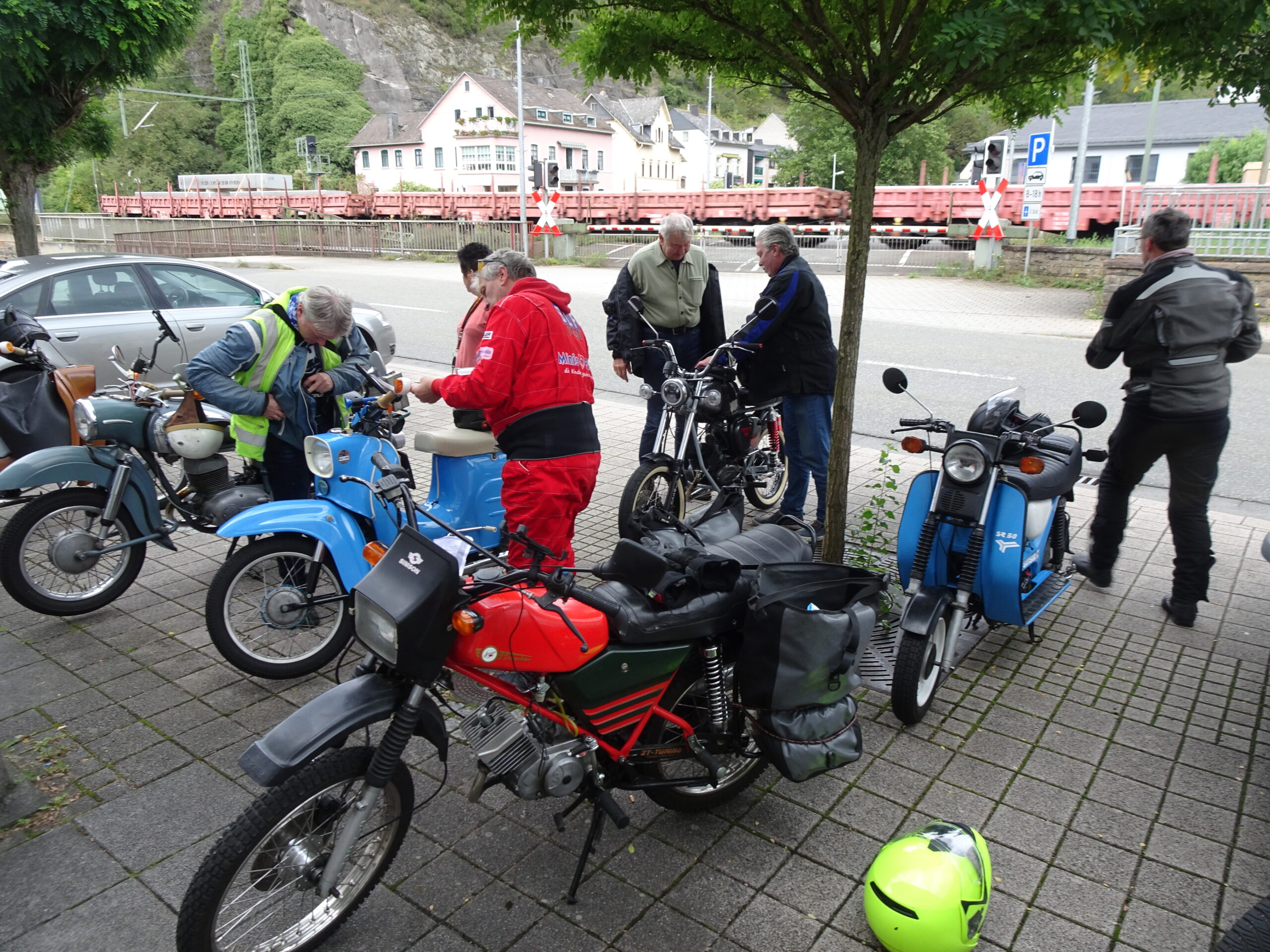 Biker am Straßenrand