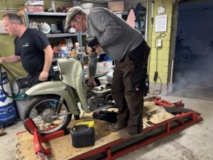 Reparatur einer Simson KR51-1