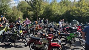 tolle Mopeds auf dem Festplatz